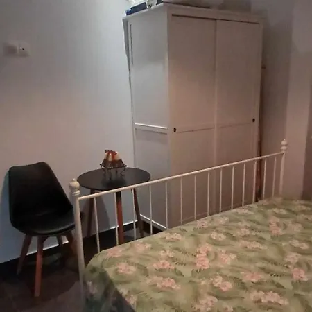 Apartment Tsampikas House *